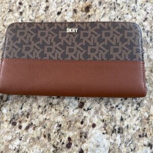 DKNY monogram brown zip wallet
